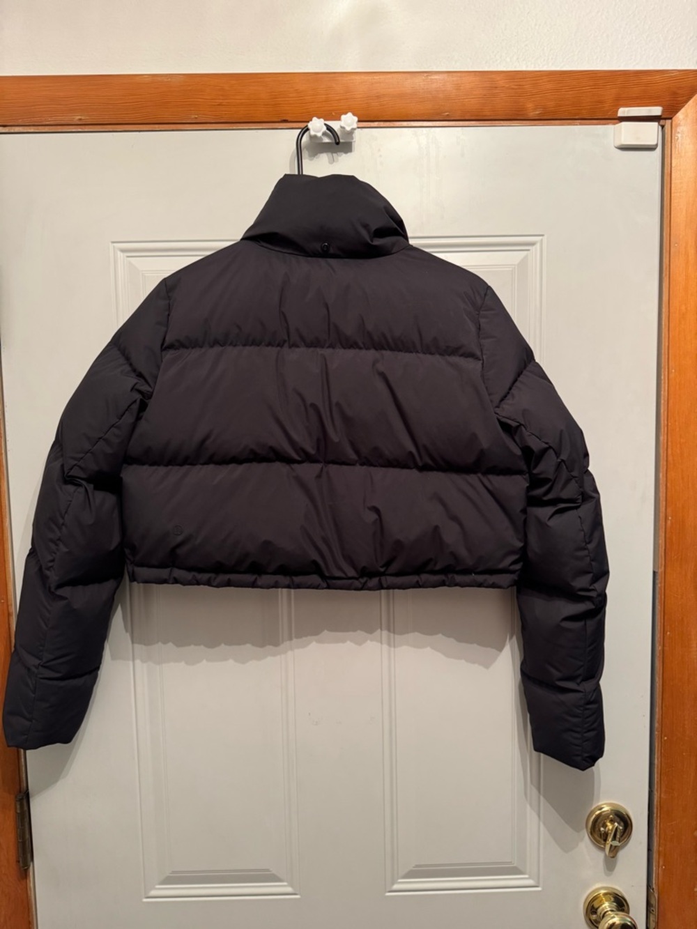 Lululemon Puff Super-Cropped Jacket  without hood size 6 - Picture 2 of 5